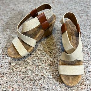 Lucky Brand Strappy Canvas Wedges Size 9